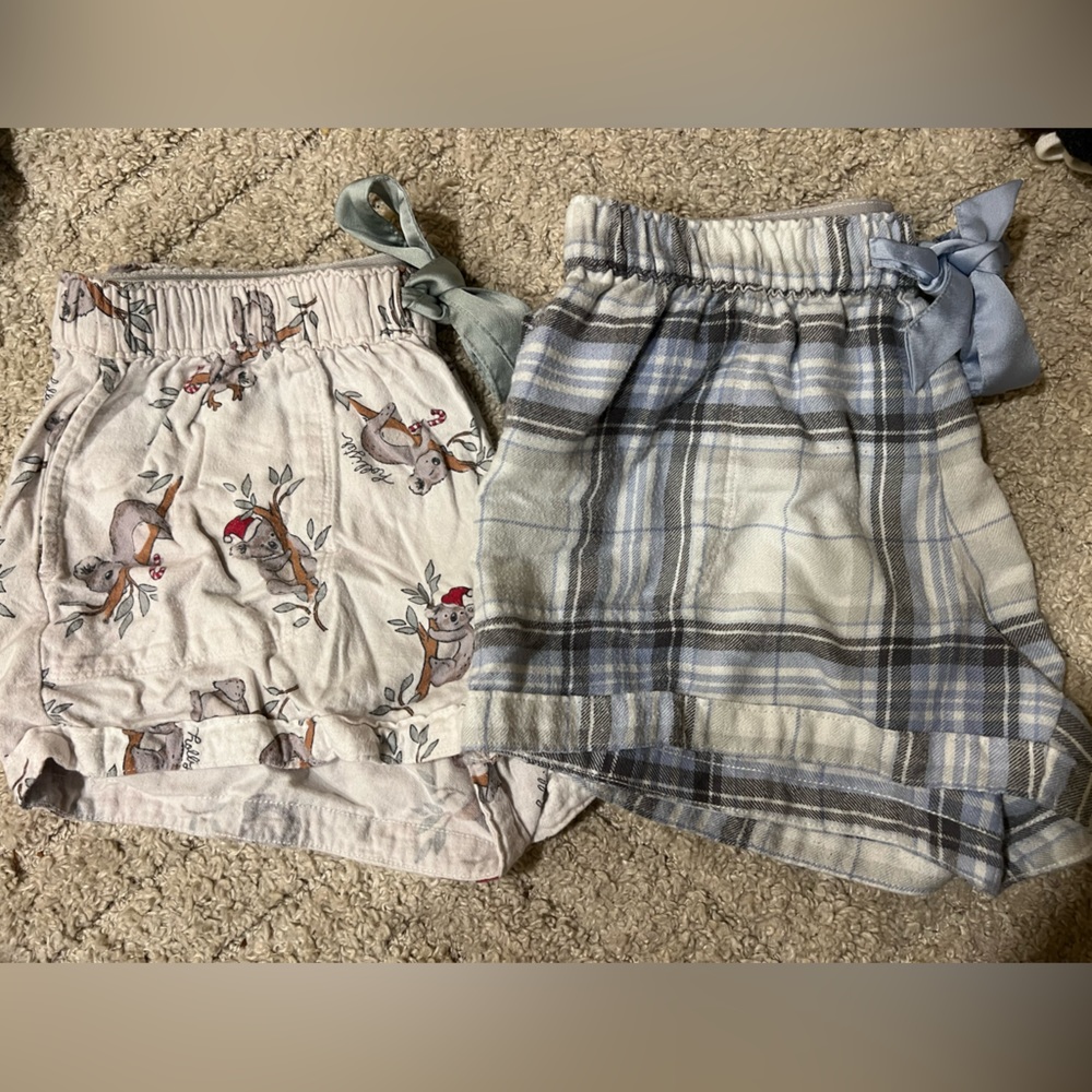 2 Hollister sleep shorts